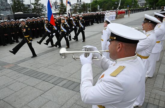 Выпускной в Тихоокеанском высшем военно-морском училище