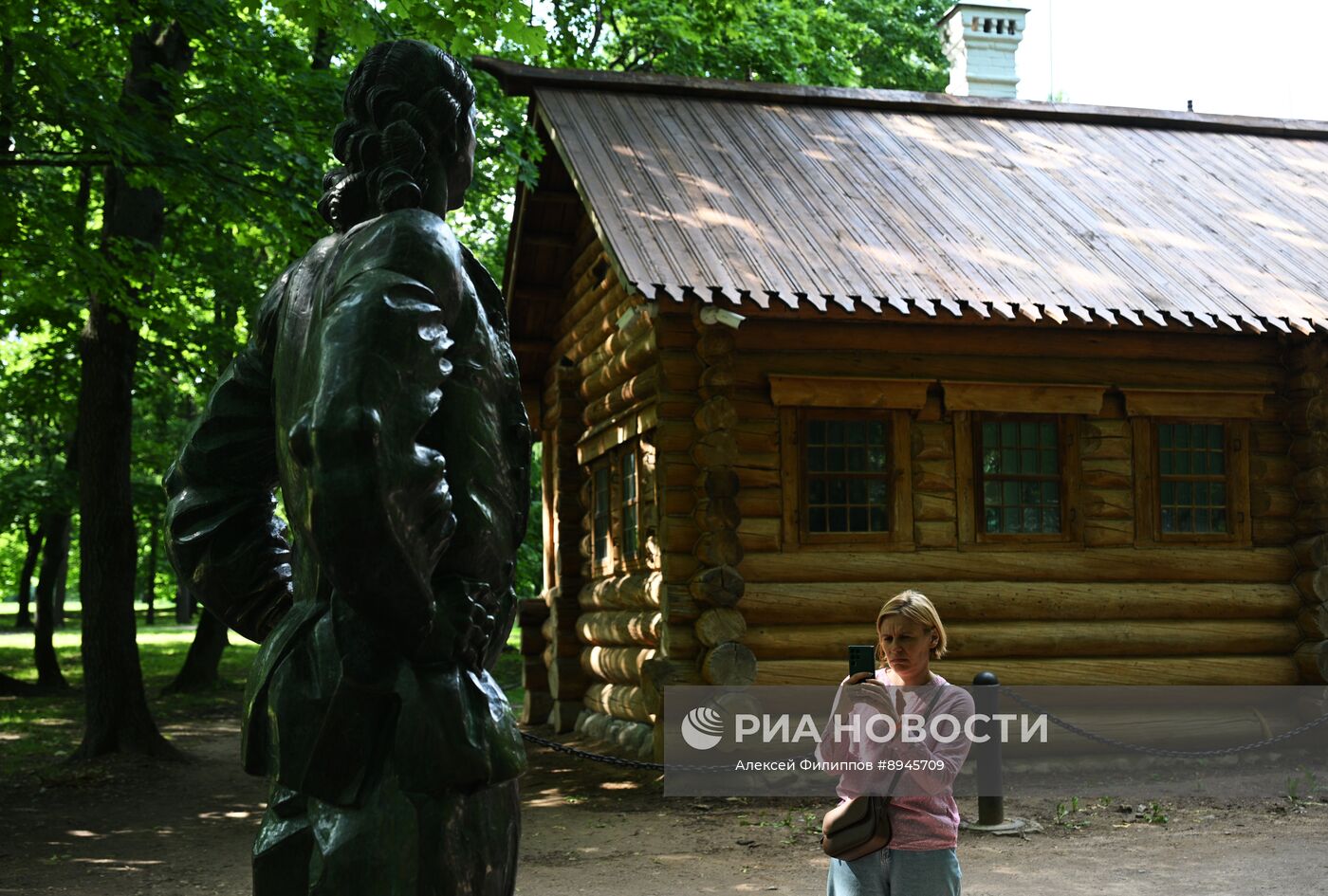 Открытие после реставрации Домика Петра I в музее-заповеднике "Коломенское"