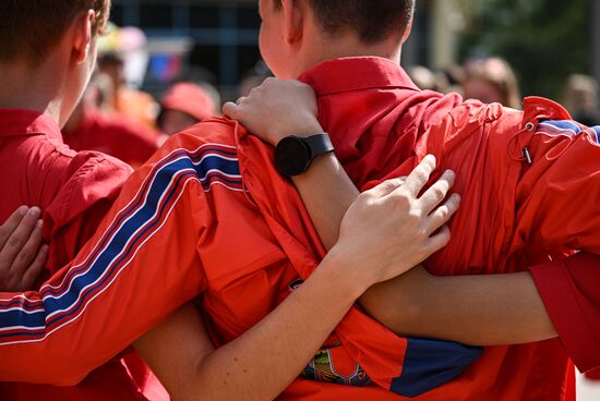 Празднование 100-летия "Артека"