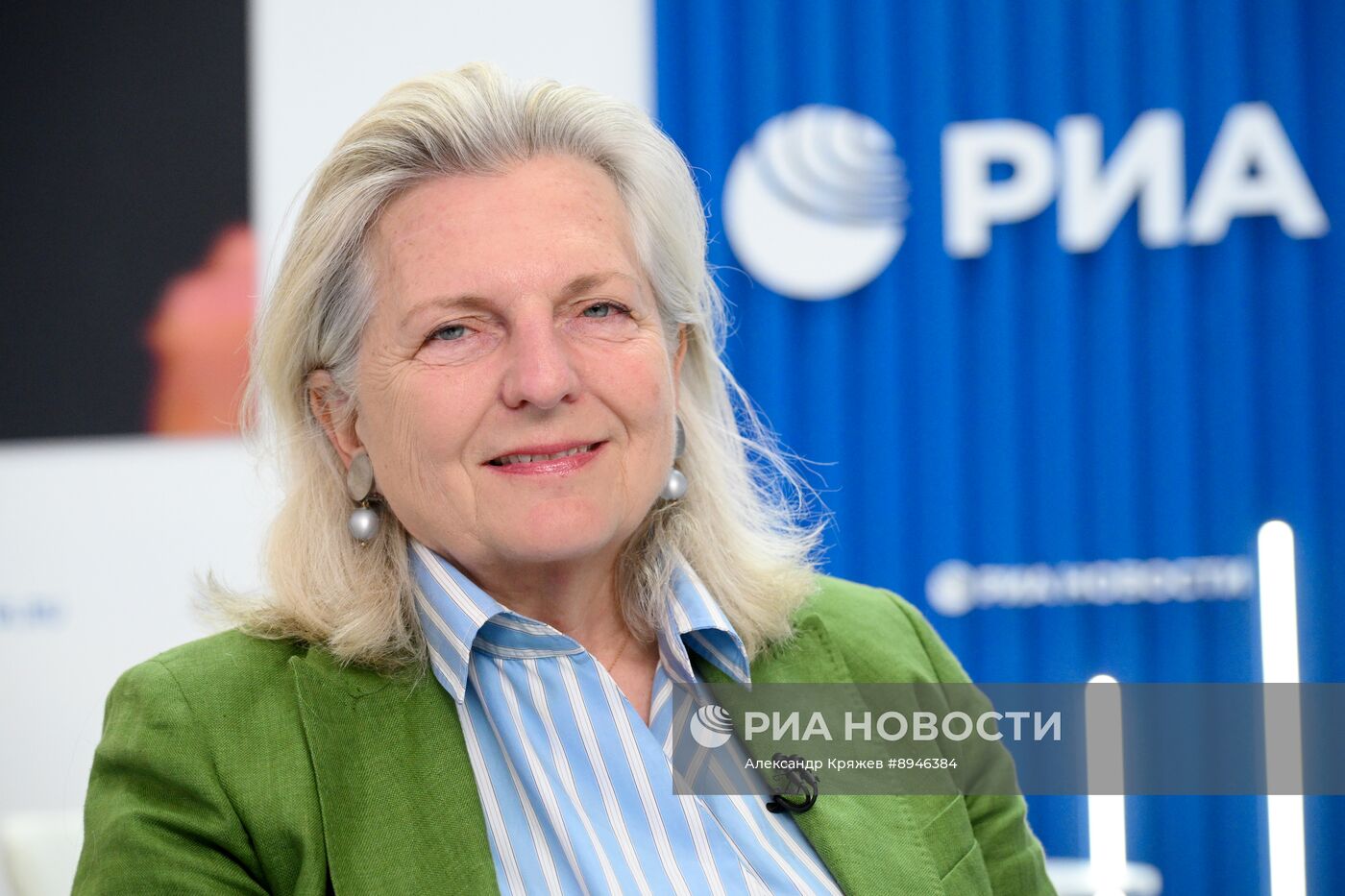 ПМЭФ-2025. Стенд РИА Новости и студия радио Sputnik