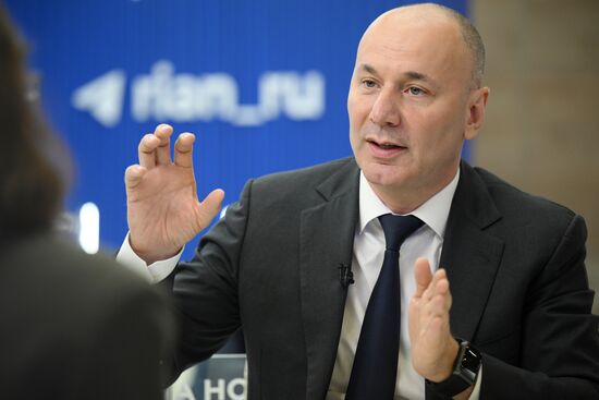 ПМЭФ-2025. Стенд РИА Новости и студия радио Sputnik