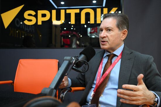 ПМЭФ-2025. Стенд РИА Новости и студия радио Sputnik