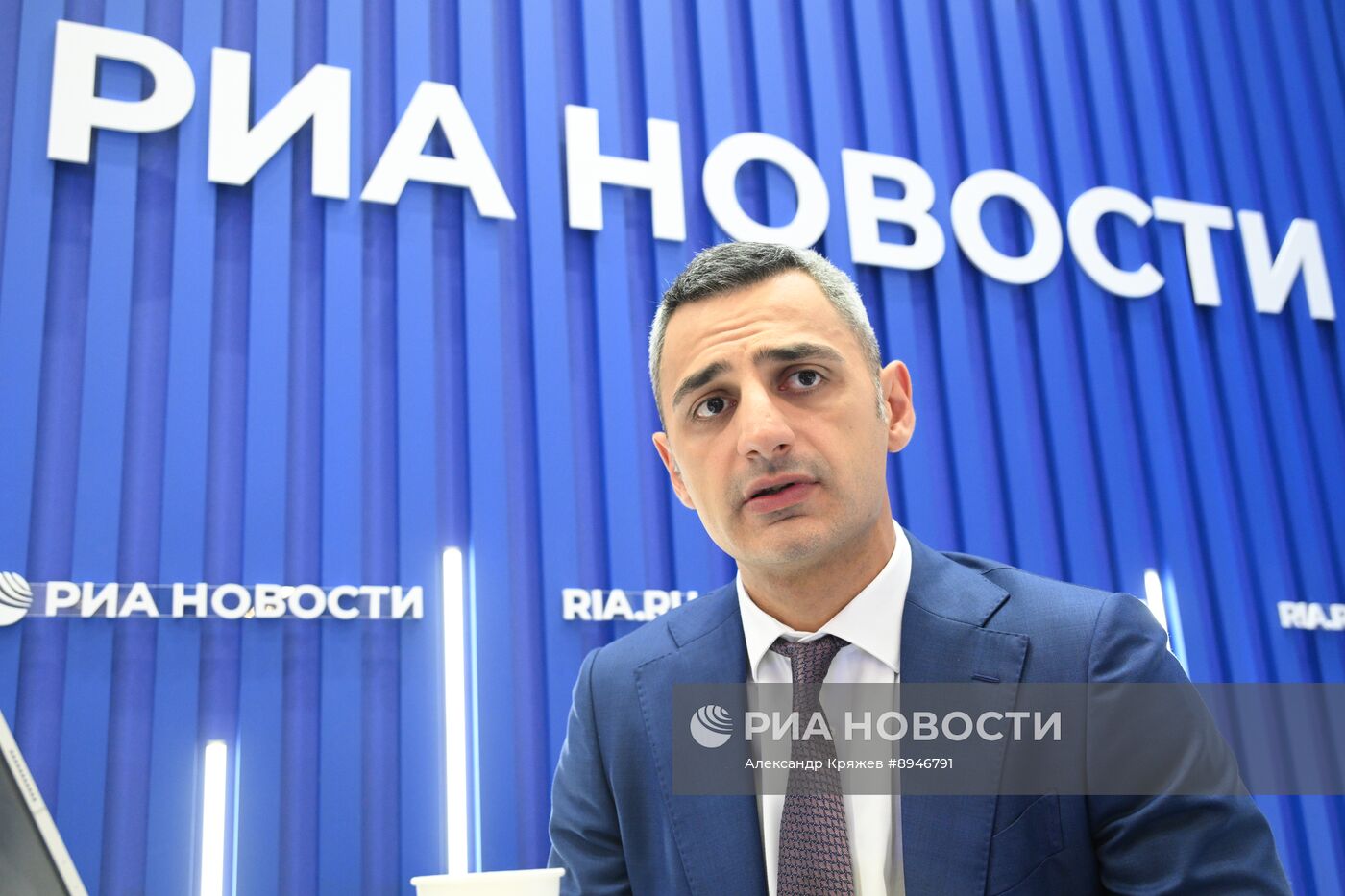 ПМЭФ-2025. Стенд РИА Новости и студия радио Sputnik