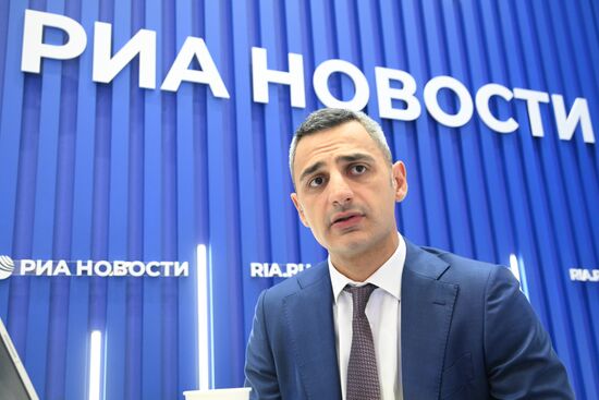 ПМЭФ-2025. Стенд РИА Новости и студия радио Sputnik