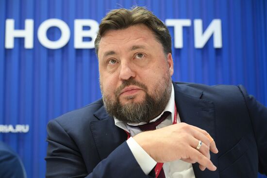 ПМЭФ-2025. Стенд РИА Новости и студия радио Sputnik