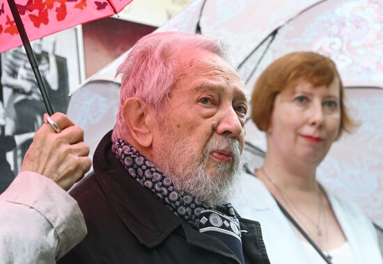 Открытие выставки "И это всё о нём" к 90-летию Ю.М. Соломина