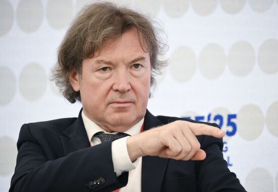 ПМЭФ-2025. Курс на рождаемость: какой должна стать демографическая политика