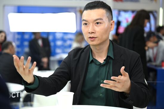 ПМЭФ-2025. Стенд РИА Новости и студия радио Sputnik