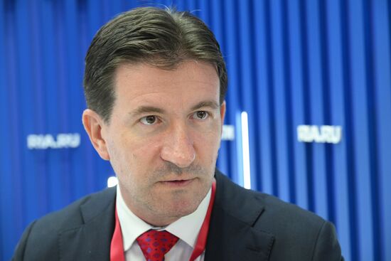 ПМЭФ-2025. Стенд РИА Новости и студия радио Sputnik