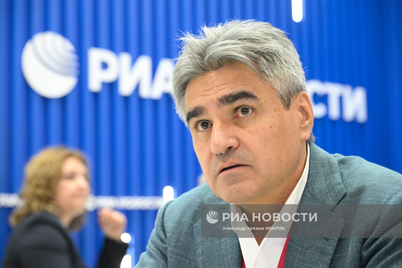 ПМЭФ-2025. Стенд РИА Новости и студия радио Sputnik