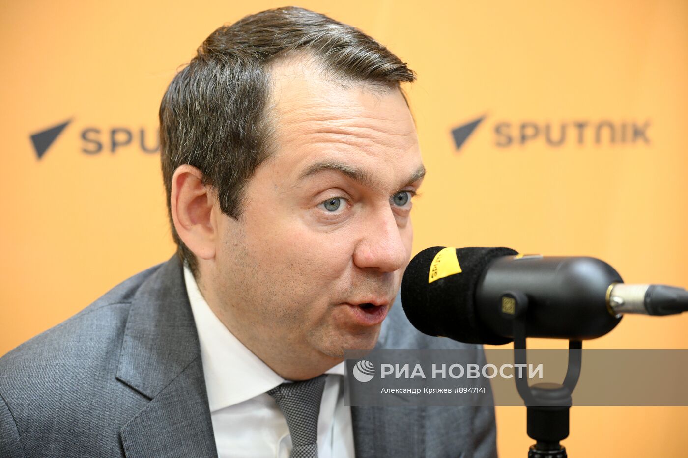 ПМЭФ-2025. Стенд РИА Новости и студия радио Sputnik