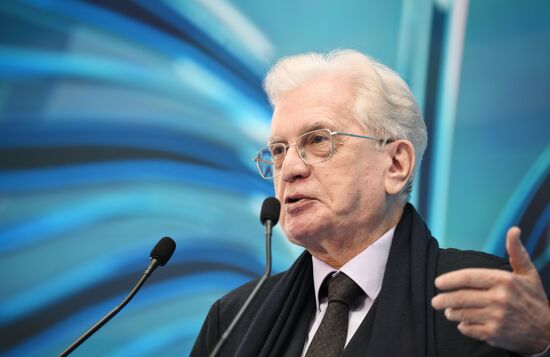 ПМЭФ-2025. Торжественная церемония открытия выставки и гала-показ "На крыльях"