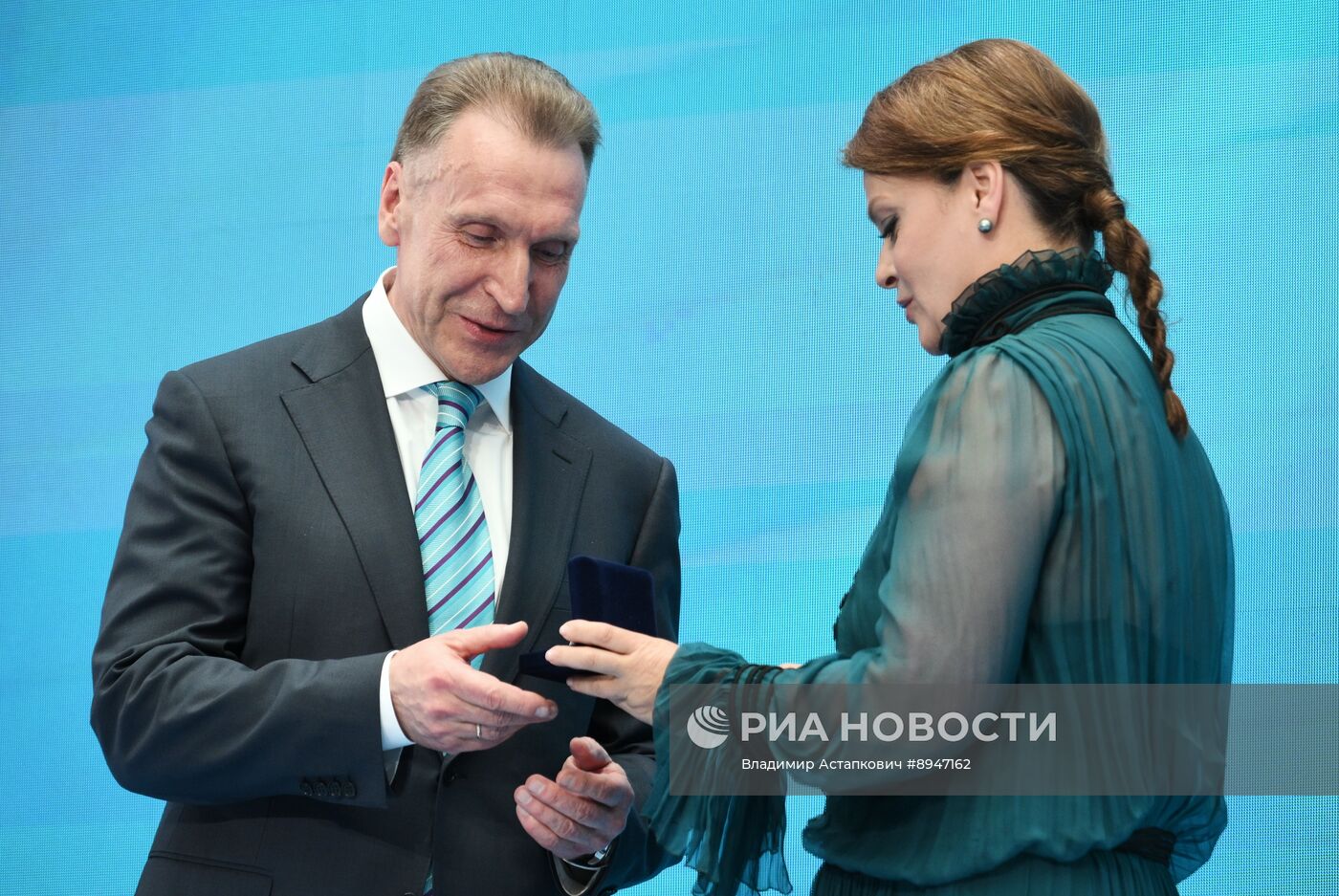 ПМЭФ-2025. Торжественная церемония открытия выставки и гала-показ "На крыльях"