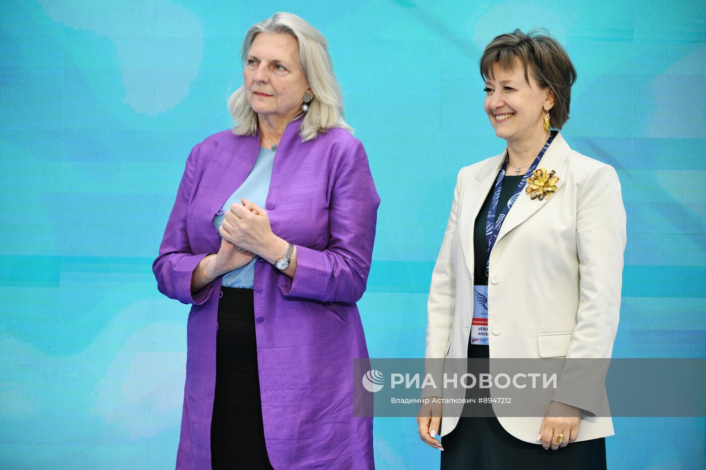 ПМЭФ-2025. Торжественная церемония открытия выставки и гала-показ "на крыльях"