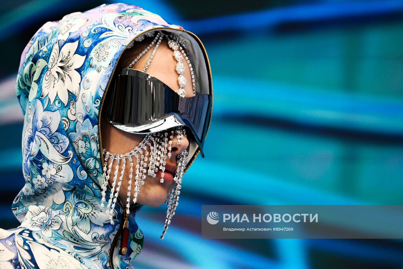 ПМЭФ-2025. Торжественная церемония открытия выставки и гала-показ "На крыльях"