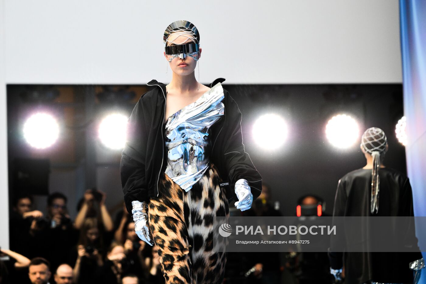 ПМЭФ-2025. Торжественная церемония открытия выставки и гала-показ "На крыльях"