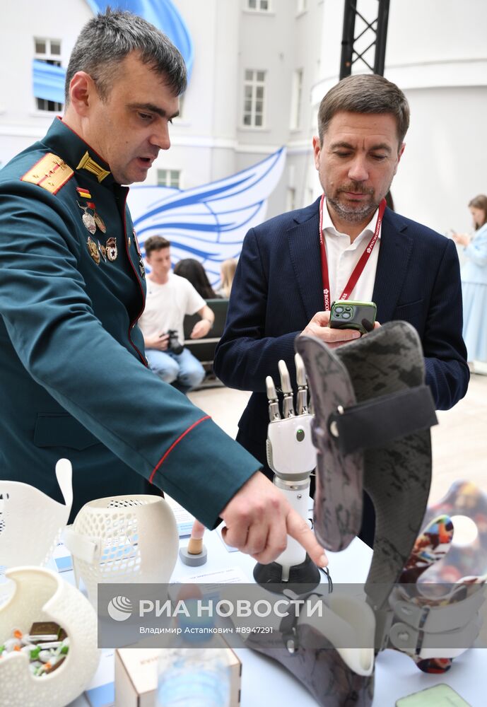 ПМЭФ-2025. Торжественная церемония открытия выставки и гала-показ "На крыльях"