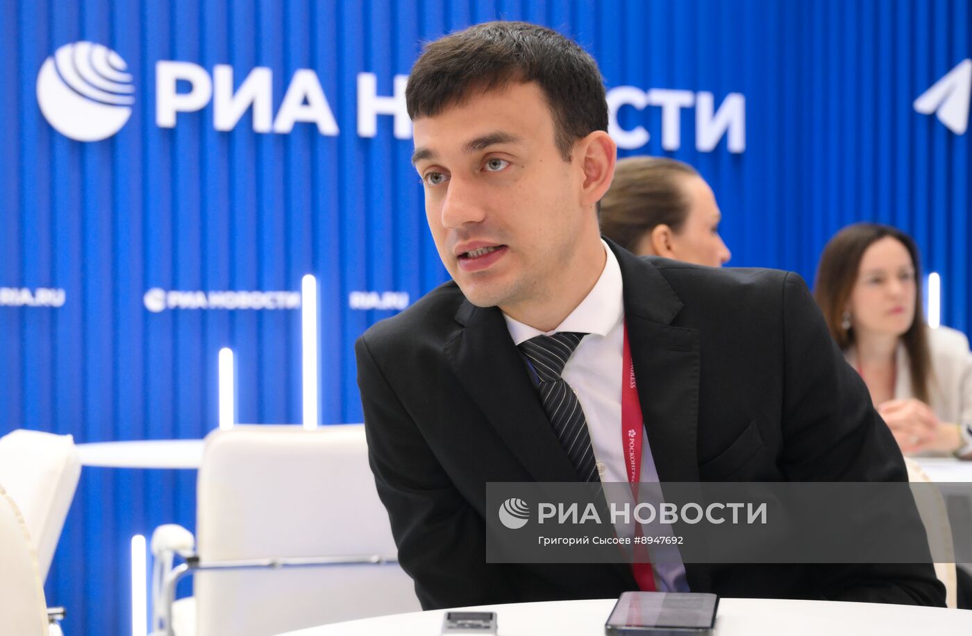 ПМЭФ-2025. Стенд РИА Новости и студия радио Sputnik