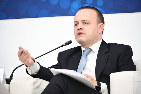 ПМЭФ-2025. Искусственный интеллект: от обсуждения к внедрению