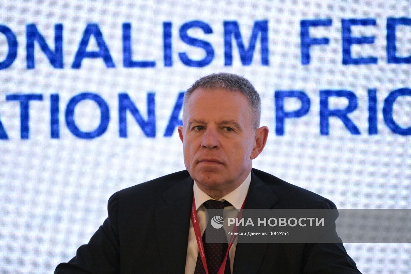 ПМЭФ-2025. Профессионалитет: экономические эффекты и национальные приоритеты