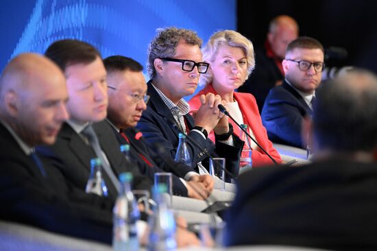 ПМЭФ-2025. Национальные цели и региональное развитие: задачи, инструменты, результат