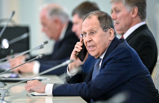 Президент Владимир Путин встретился с вице-президентом ЮАР Полом Машатиле