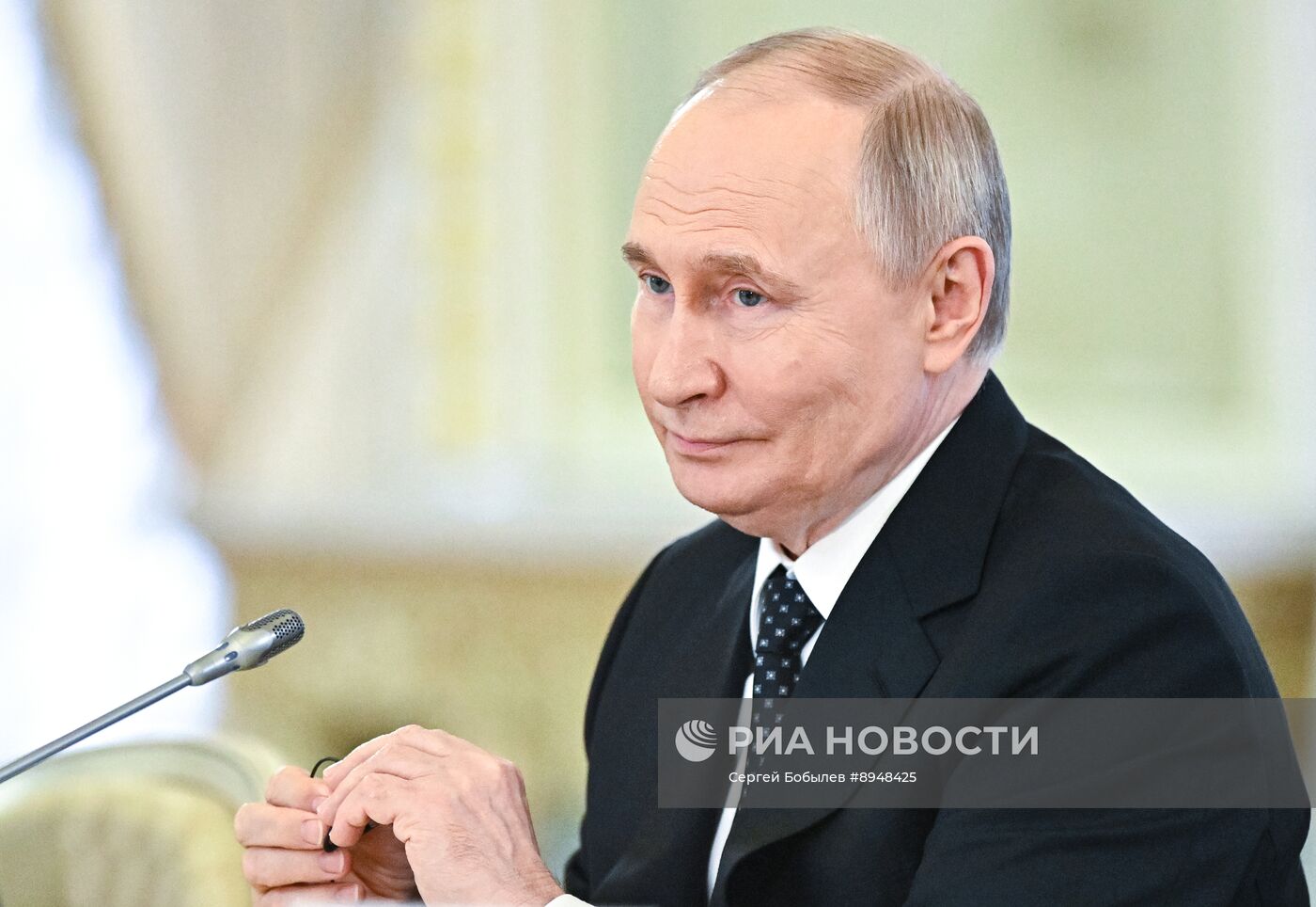 Президент Владимир Путин встретился с вице-президентом ЮАР Полом Машатиле