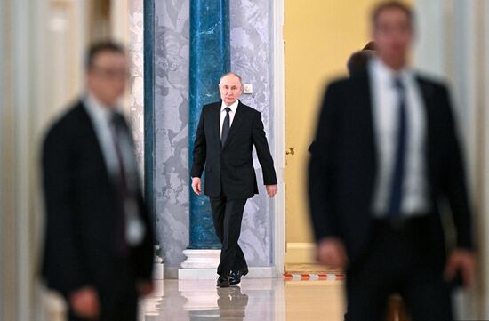 Президент Владимир Путин встретился с вице-президентом ЮАР Полом Машатиле