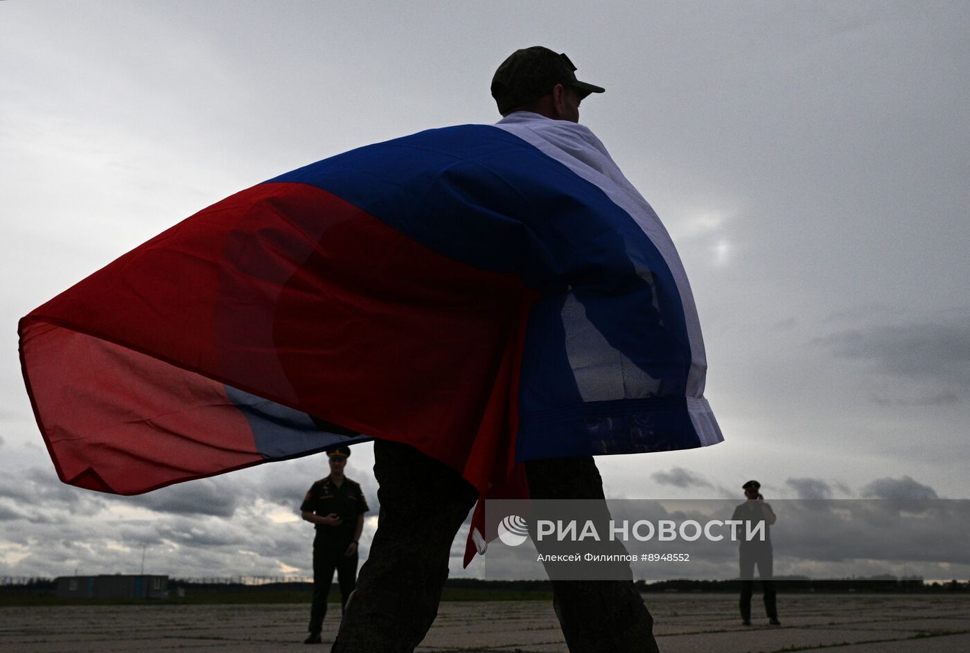 Возвращение российских военных из украинского плена