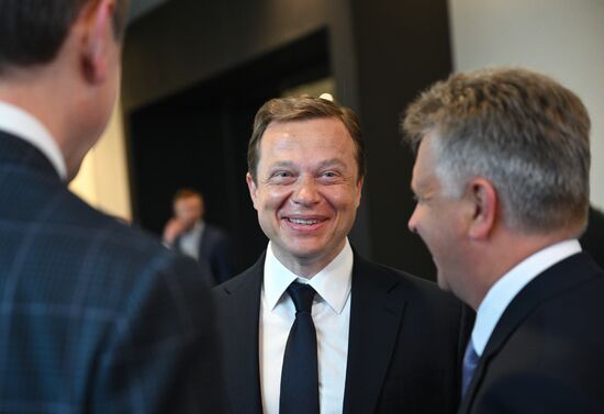 ПМЭФ-2025. Деловой завтрак Сбера "Ставки против роста: каким будет ближайший год?"