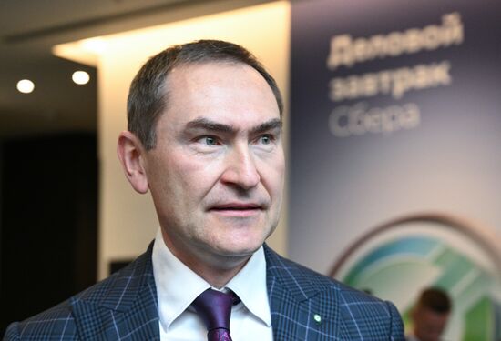 ПМЭФ-2025. Деловой завтрак Сбера "Ставки против роста: каким будет ближайший год?"