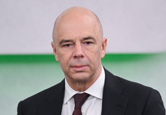 ПМЭФ-2025. Деловой завтрак Сбера "Ставки против роста: каким будет ближайший год?"