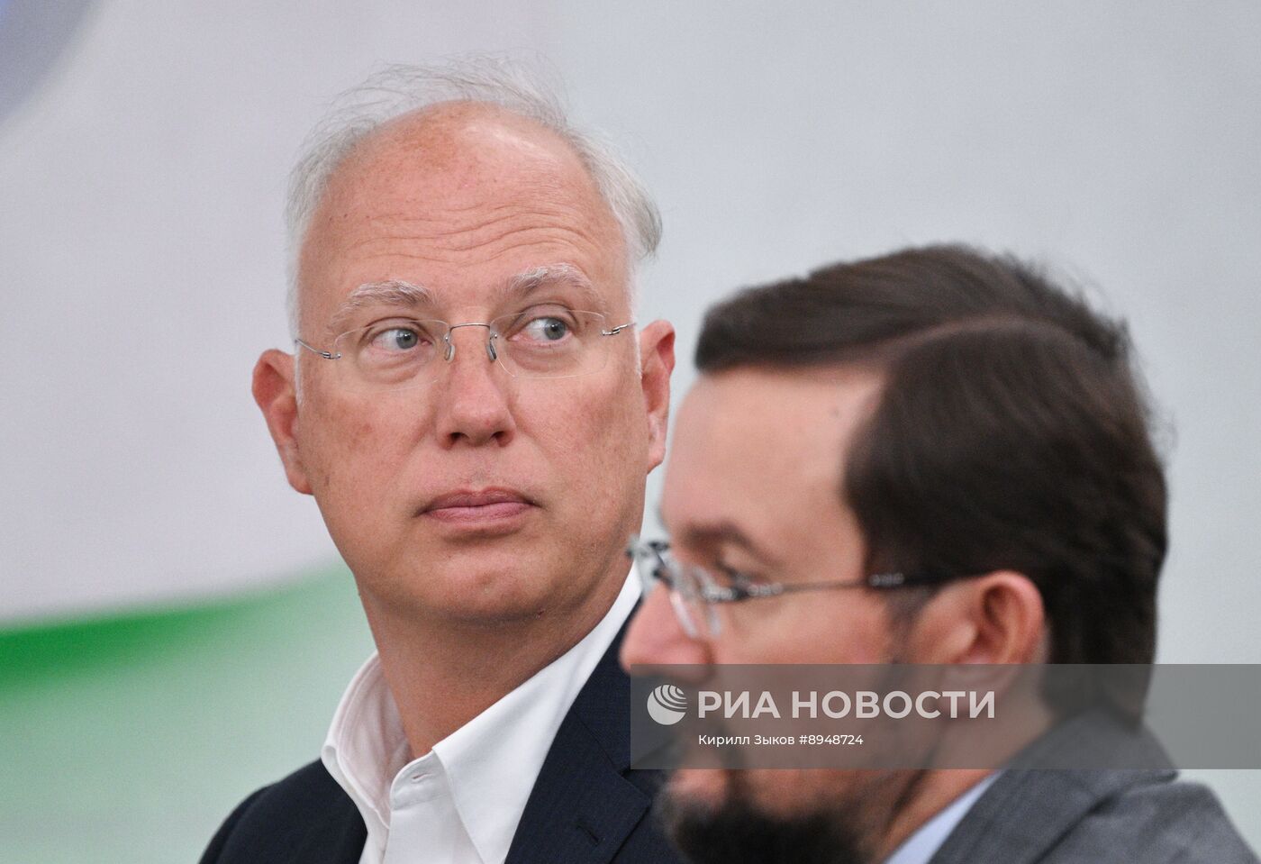 ПМЭФ-2025. Деловой завтрак Сбера "Ставки против роста: каким будет ближайший год?"