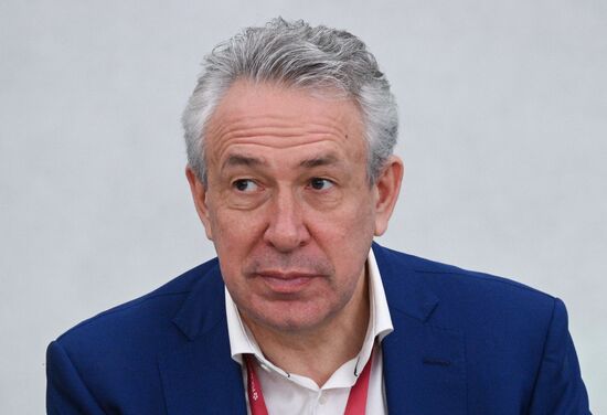 ПМЭФ-2025. Деловой завтрак Сбера "Ставки против роста: каким будет ближайший год?"