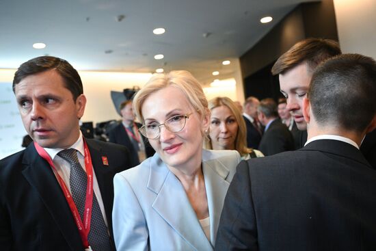 ПМЭФ-2025. Деловой завтрак Сбера "Ставки против роста: каким будет ближайший год?"