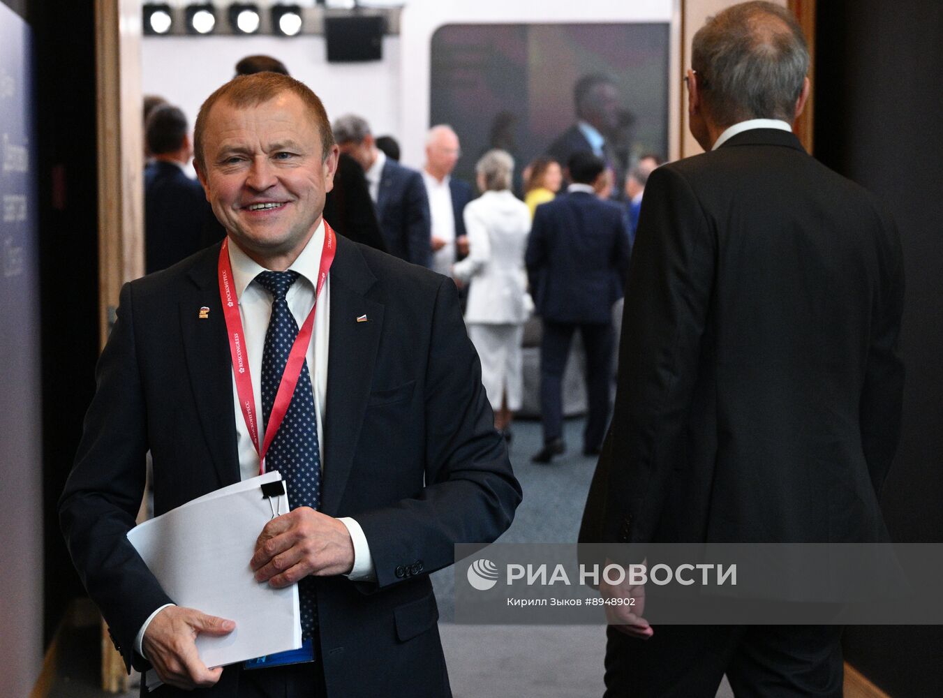 ПМЭФ-2025. Деловой завтрак Сбера "Ставки против роста: каким будет ближайший год?"