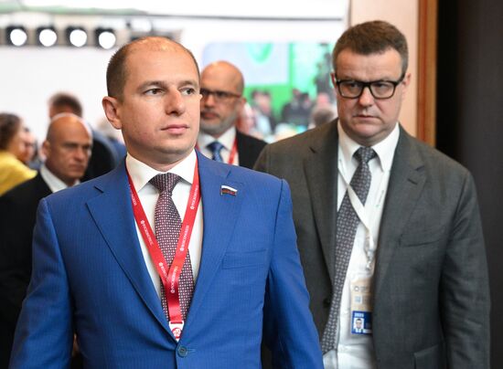 ПМЭФ-2025. Деловой завтрак Сбера "Ставки против роста: каким будет ближайший год?"