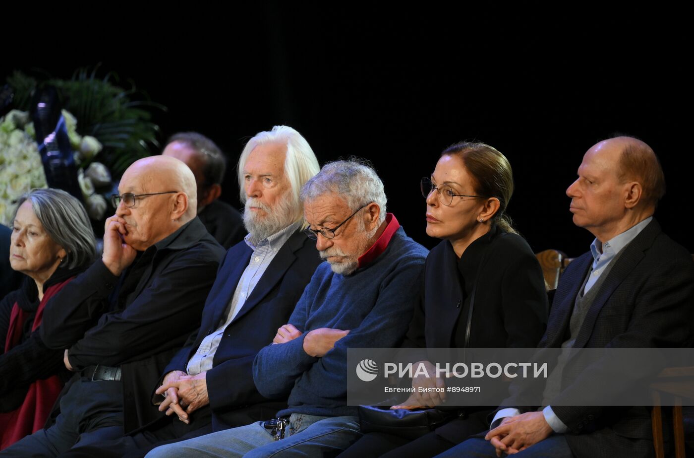 Прощание с народной артисткой РФ Натальей Теняковой