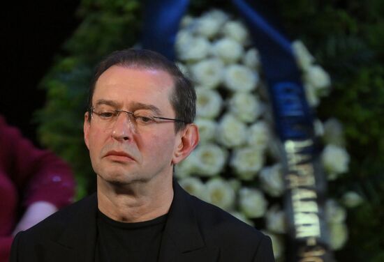 Прощание с народной артисткой РФ Натальей Теняковой