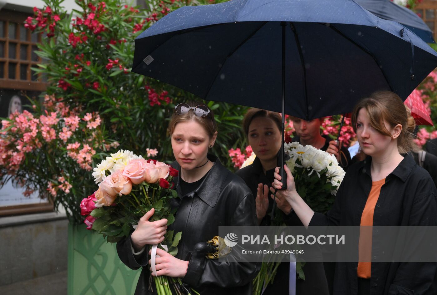 Прощание с народной артисткой РФ Натальей Теняковой