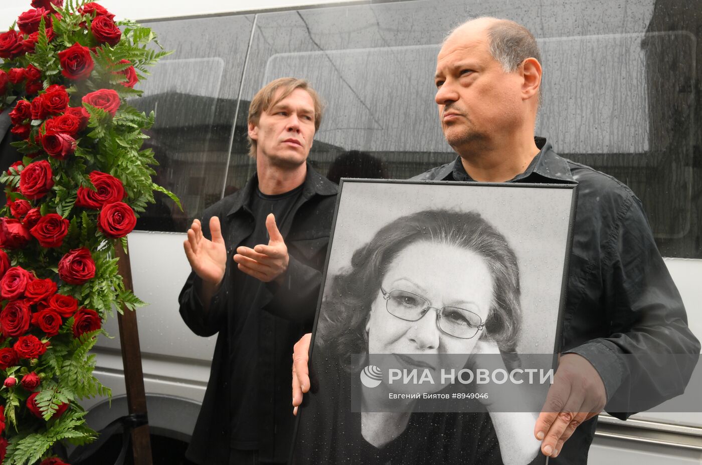 Прощание с народной артисткой РФ Натальей Теняковой