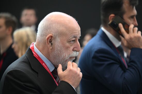 ПМЭФ-2025. Сбор гостей перед началом пленарного заседания