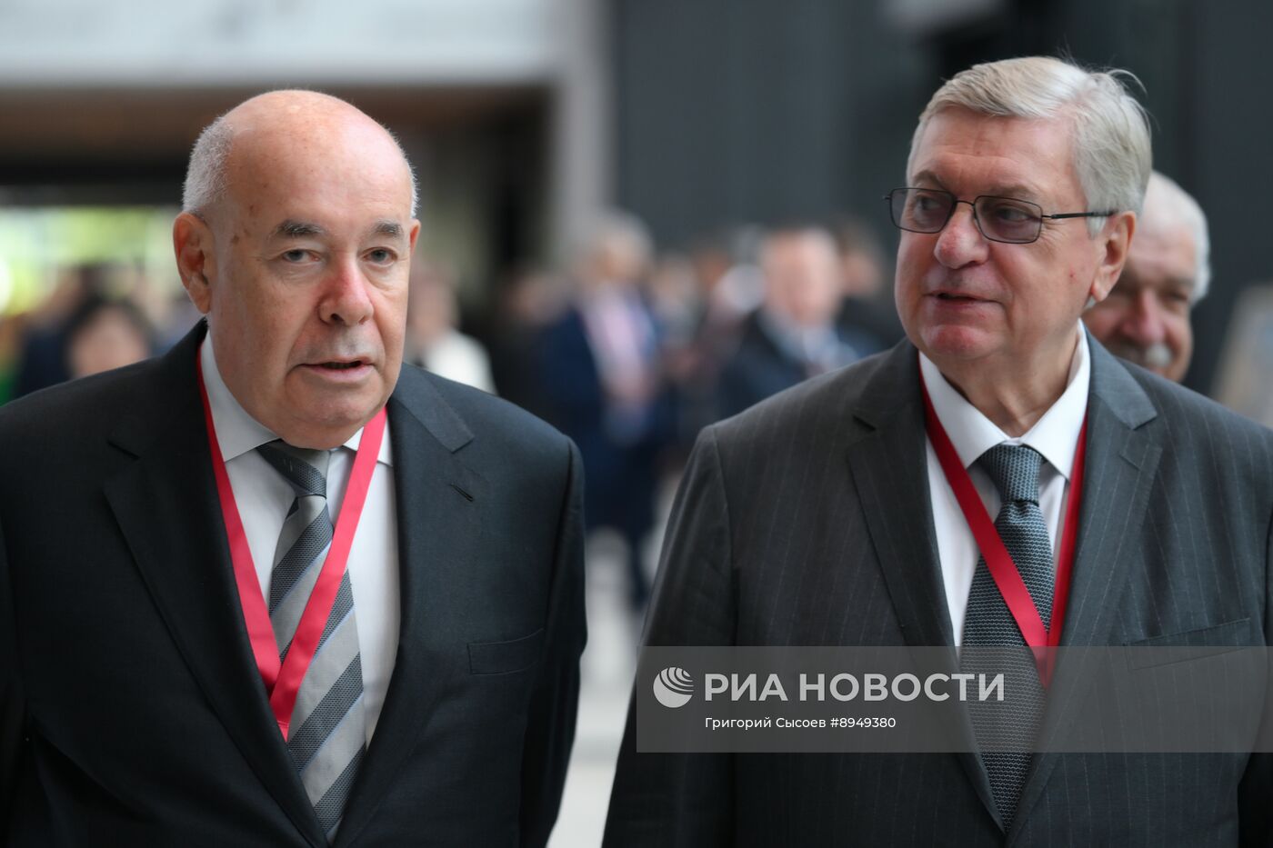 ПМЭФ-2025. Сбор гостей перед началом пленарного заседания