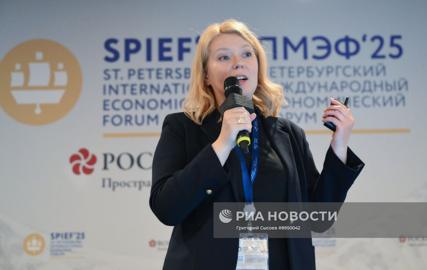 ПМЭФ-2025. Мастер-класс по кросс-культурным переговорам: студенты против экспертов