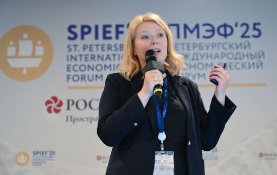 ПМЭФ-2025. Мастер-класс по кросс-культурным переговорам: студенты против экспертов