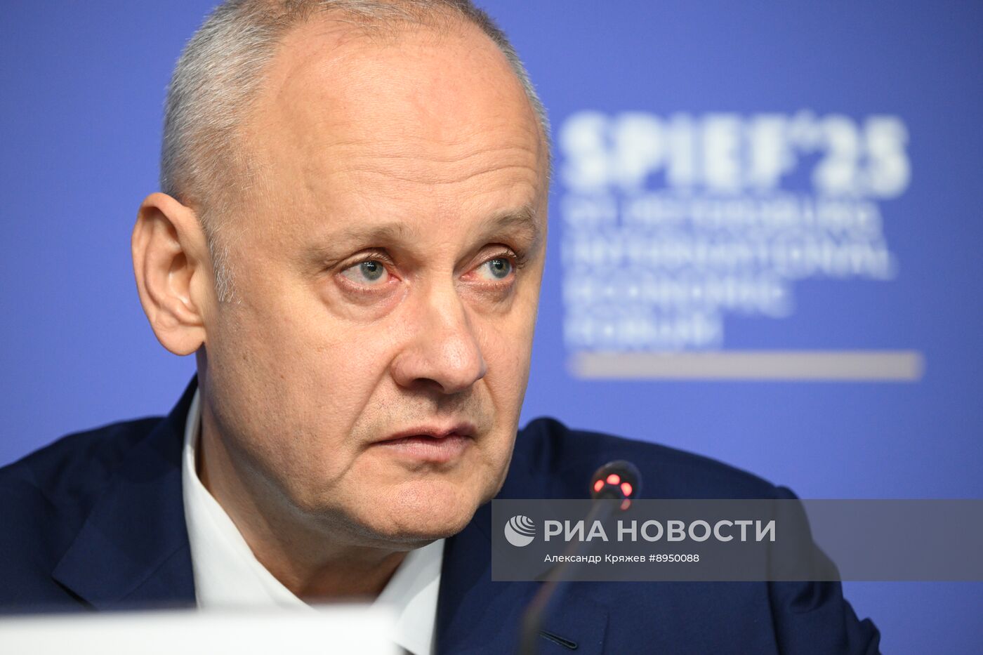 ПМЭФ-2025. Итоговый брифинг советника президента РФ А.А. Кобякова