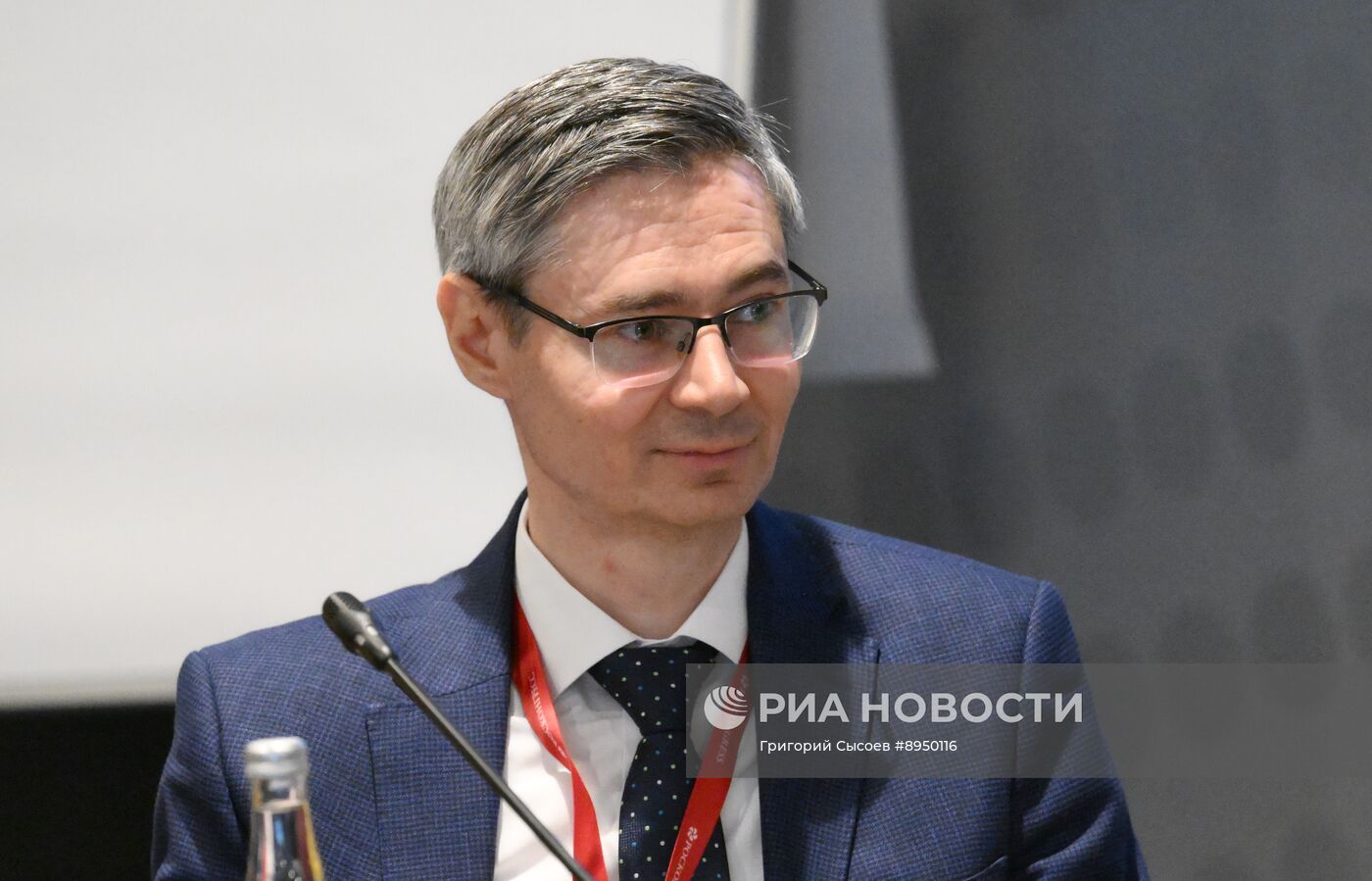 ПМЭФ-2025. Мастер-класс по кросс-культурным переговорам: студенты против экспертов