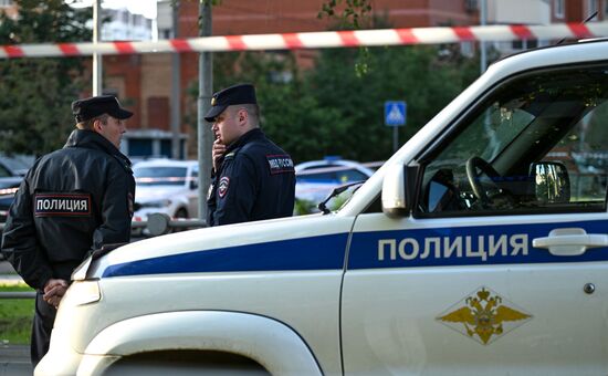 Последствия попадания БПЛА в жилой дом в подмосковном Красногорске