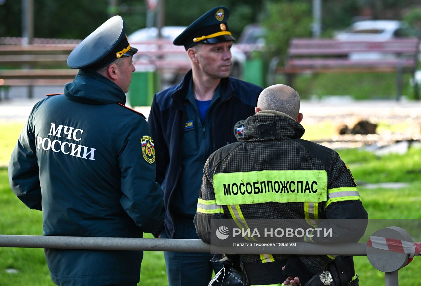 Последствия попадания БПЛА в жилой дом в подмосковном Красногорске