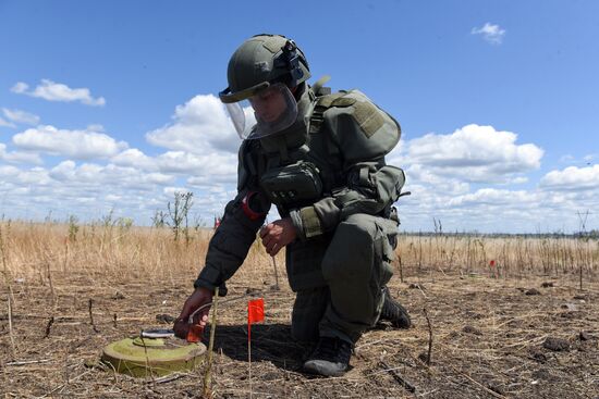 Разминирование освобожденных территорий ДНР